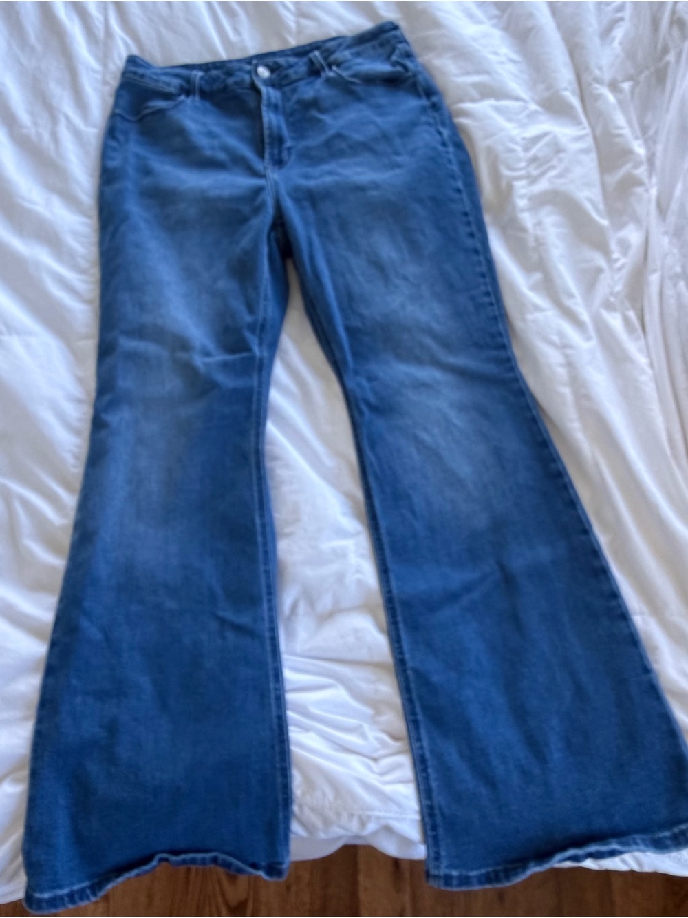 Old Navy Wow High Rise Flare Jeans Size 14